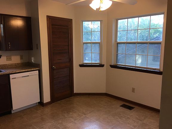 3rd image of 425 Teal Ln