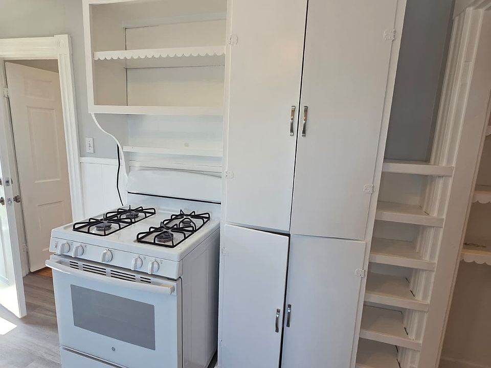 1st image of 26 Highland Ave Floor 2