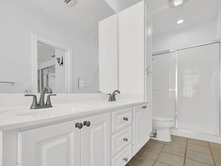 133 Wentworth Ct — Photo 27
