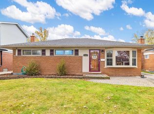 23231 Recreation St, Saint Clair Shores, MI 48082