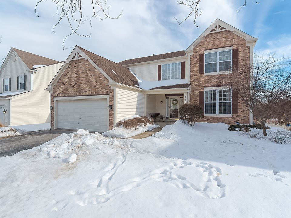 1st image of 813 Fieldstone Dr