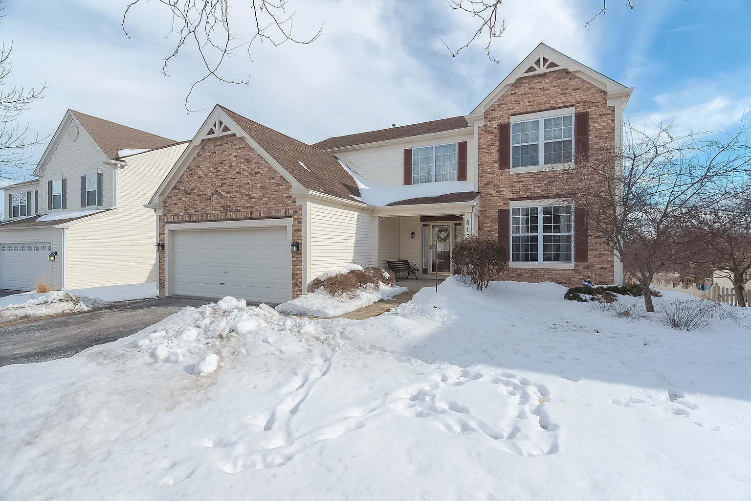 813 Fieldstone Dr photo 1