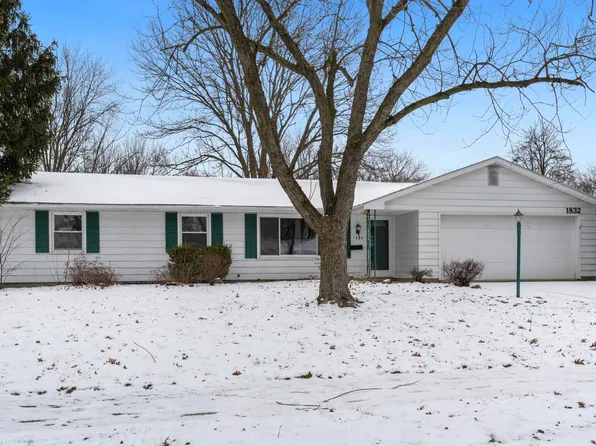 1832 Sovereign Dr, Fort Wayne, IN 46815