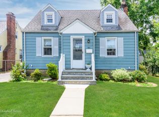 164 Dwight St, Oceanside, NY 11572