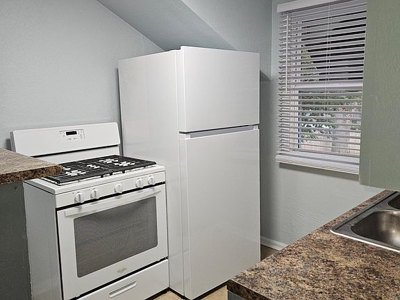 4th image of 2022 S Hedges Ave #C