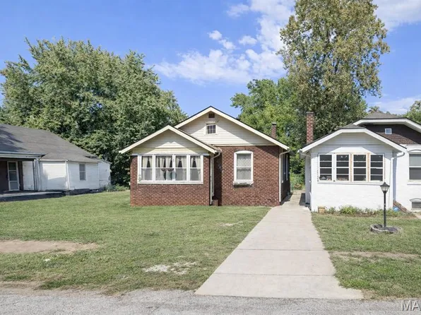 1511 College Ave, East Saint Louis, IL 62205