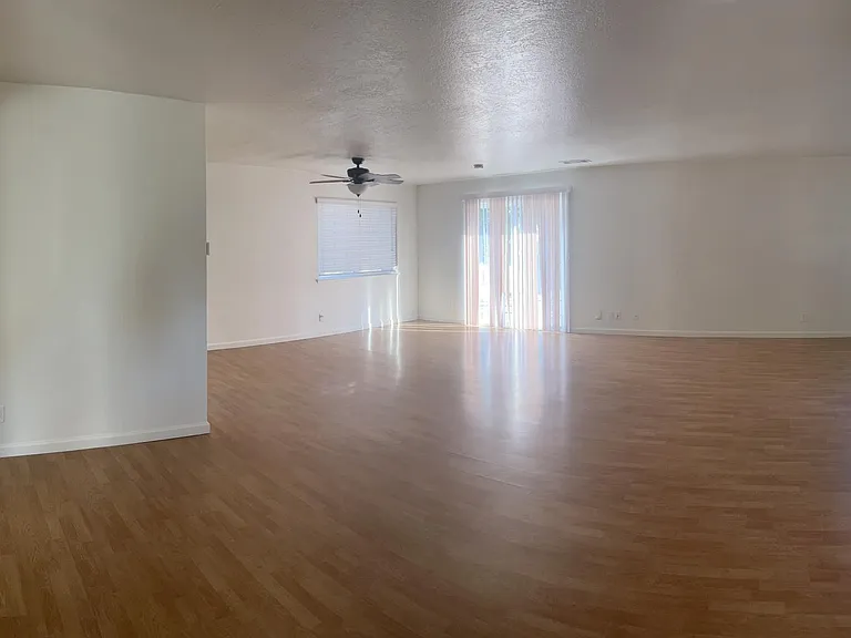 101 Myrtle St — Photo 2