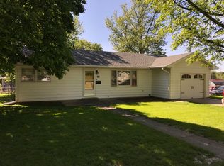 450 S Market St, Monticello, IL 61856