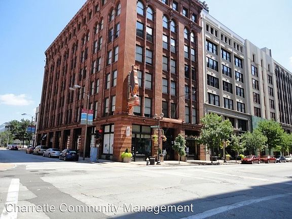 3rd image of 1021 Washington Ave Unit 406