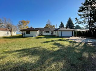 3690 N Lakeshore Rd, Deckerville, MI 48427