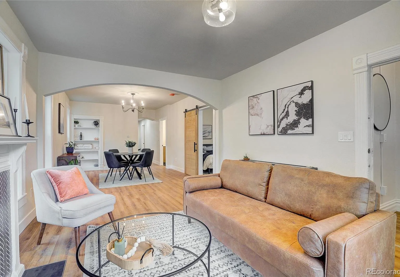 2 bed, 1100 sqft, $3,000 — Photo 3
