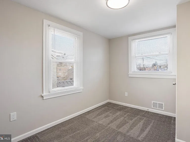 809 N Providence Rd — Photo 8