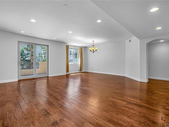 3rd image of 1835 S Barrington Ave APT 103
