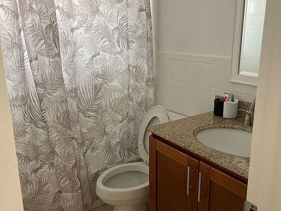 5th image of 901 NE 2nd St #901E