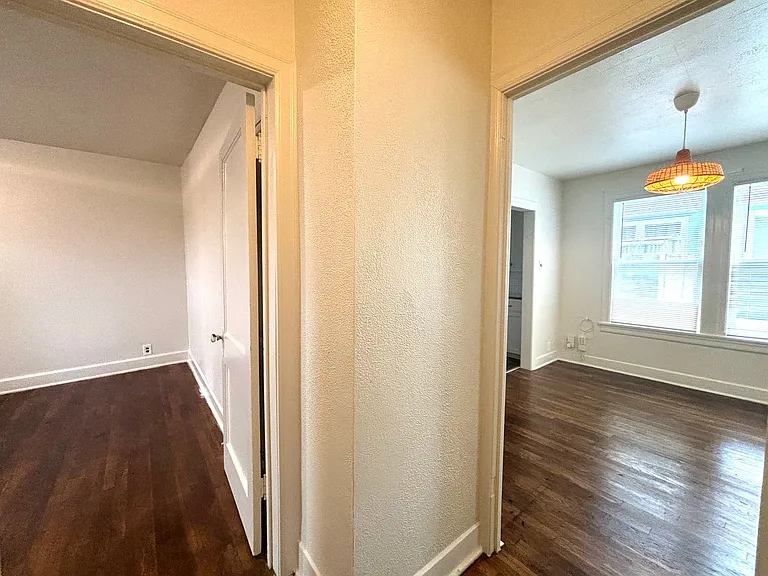 4910 Avenue H — Photo 26