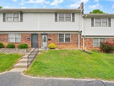 3041 Wooded Way, Jeffersonville, IN, 47130