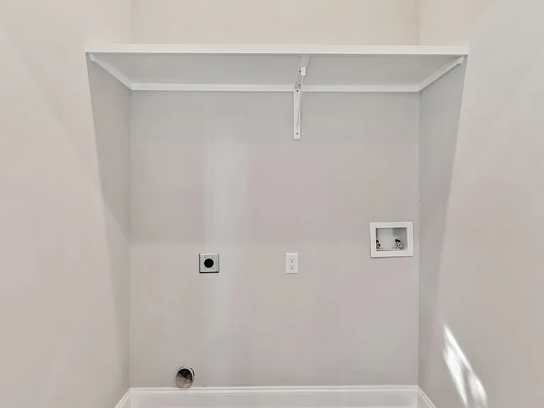 105 Firethorn Dr — Photo 15