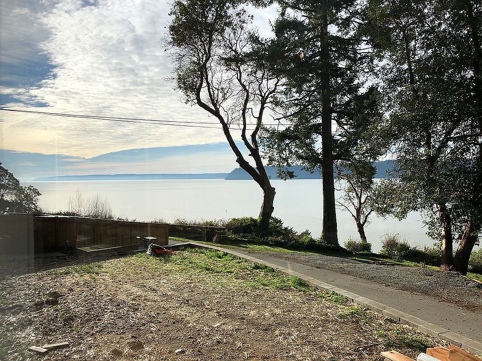 1st image of 6804 Bayview Dr NW