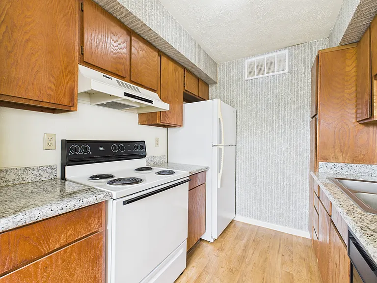 4441 Old College Rd — Photo 10