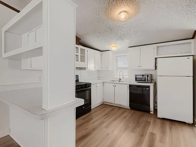 6105 Berthelot Ln — Photo 6