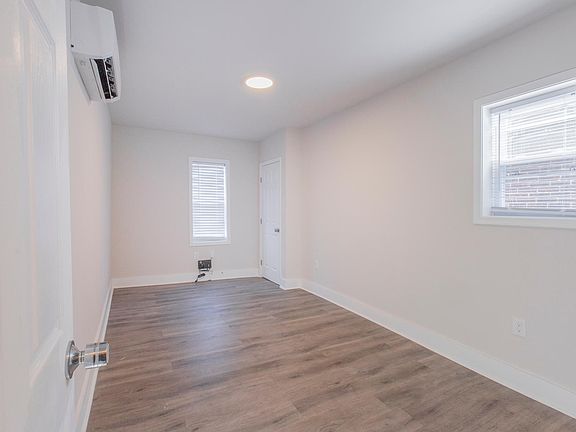 5th image of 3319 H St #25
