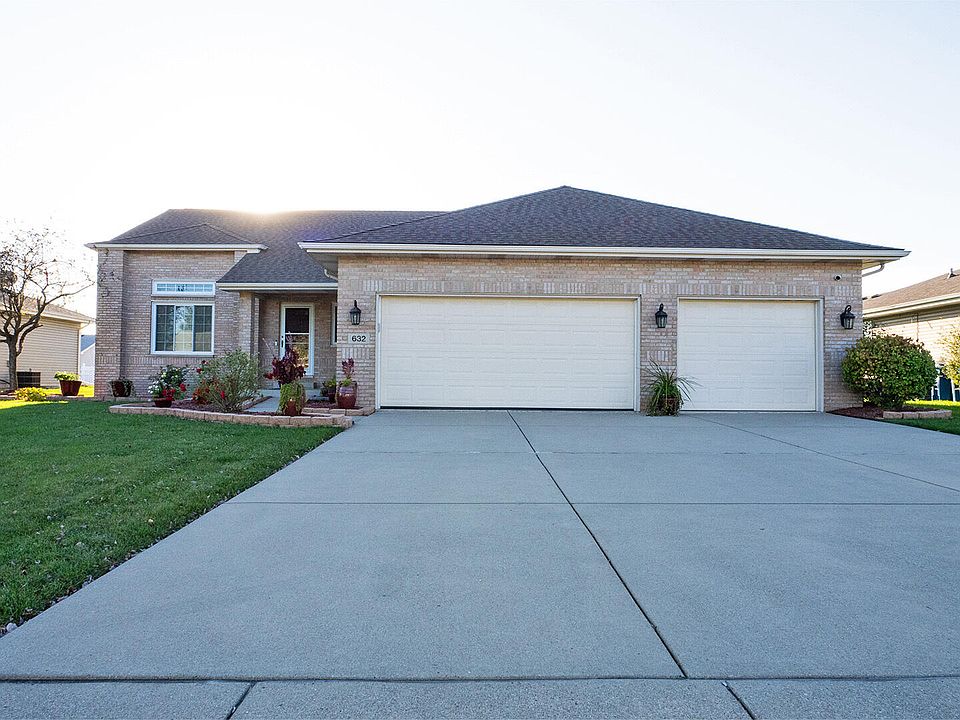 1st image of 632 Sunflower Ln