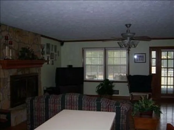 225 Macedonia Church Rd, Oxford, GA 30054