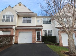 12 Carlyle Ct, Princeton, NJ 08540