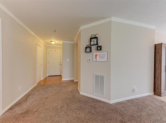 3rd image of 116 Jubilee Hill Dr Unit B