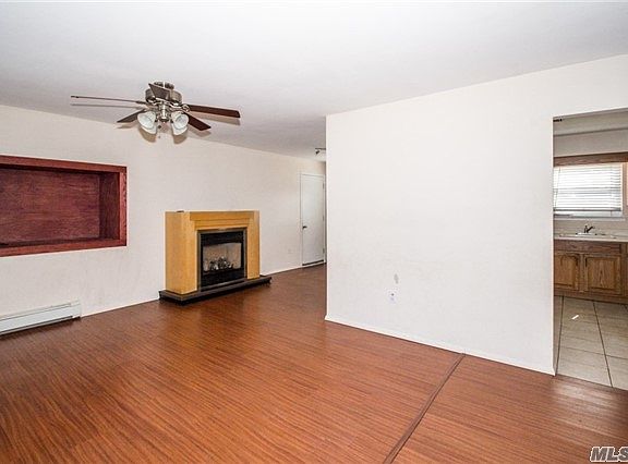 3rd image of 915 Sipp Ave