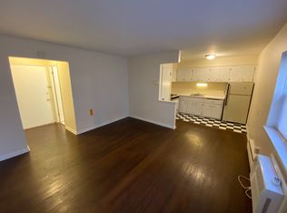 1579 Farwell, Milwaukee, WI 53202
