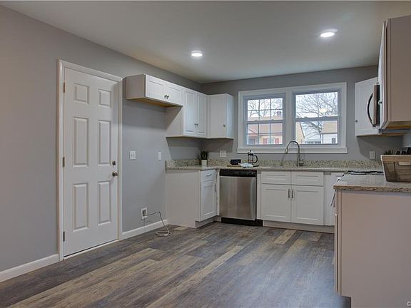 5th image of 1408 Stark St