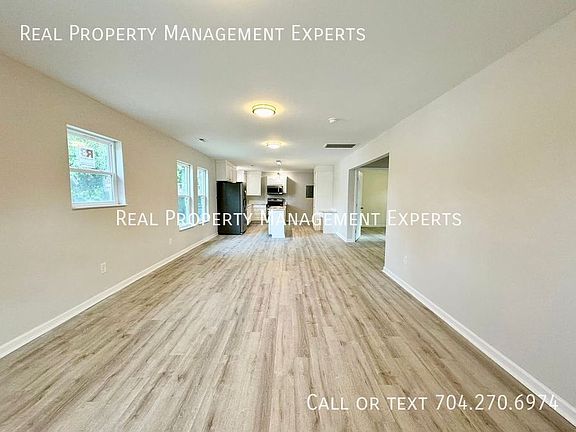 5th image of 1855 Lane St