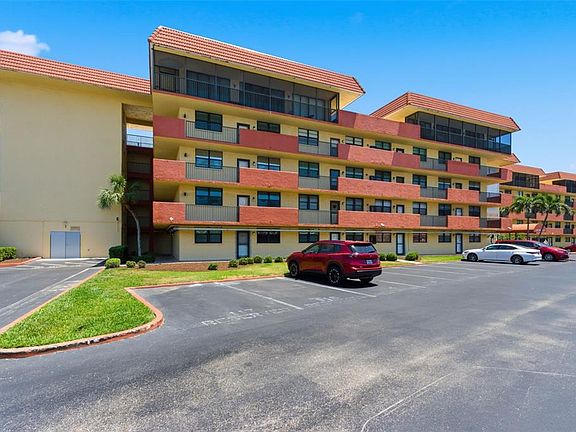 2nd image of 19701 GULF BOULEVARD #417