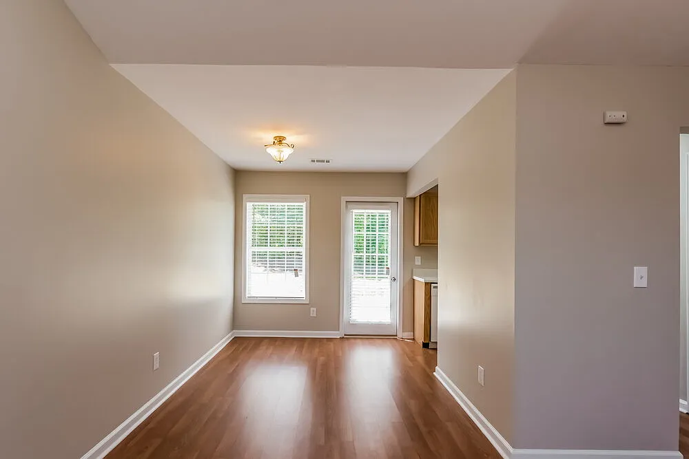 3 bed, 2.0 bath, 1252 sqft, $1,750 — Photo 4