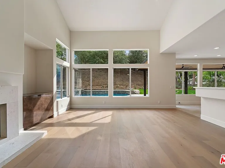 18500 Saint Moritz Dr — Photo 23