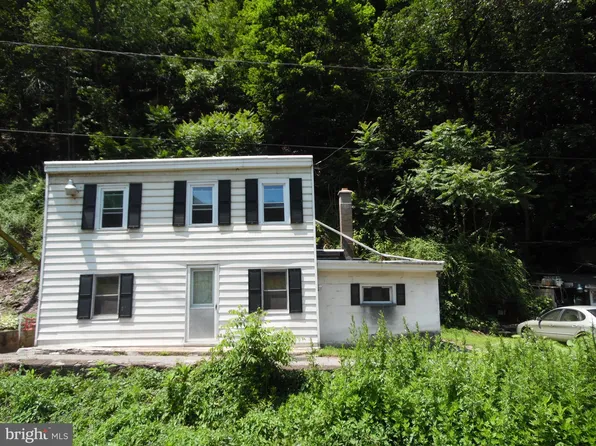 966 S Centre St, Pottsville, PA 17901