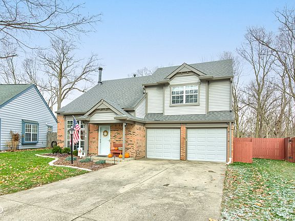 2nd image of 9786 River Oak Ln N