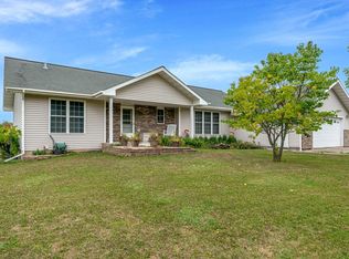 4013 Stebner Rd, Hermantown, MN 55811