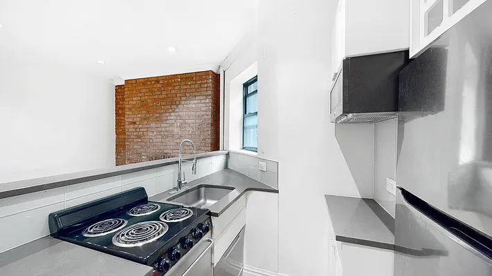 Rented by Keller Williams NYC | media 20