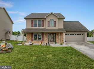 75 Pine Creek Dr, Carlisle, PA 17013