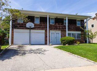 2667 Rebecca St, Bellmore, NY 11710