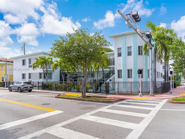8100 Harding Ave #514 — Photo 14