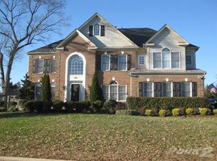 5428 Grist Mill Woods Way, Alexandria, VA 22309