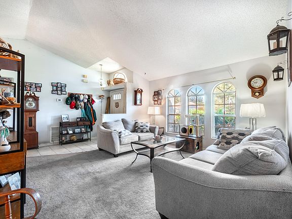 5th image of 1338 SW Prairie Circle