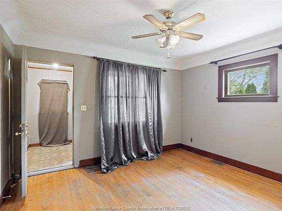 5th image of 1718 Factoria Rd