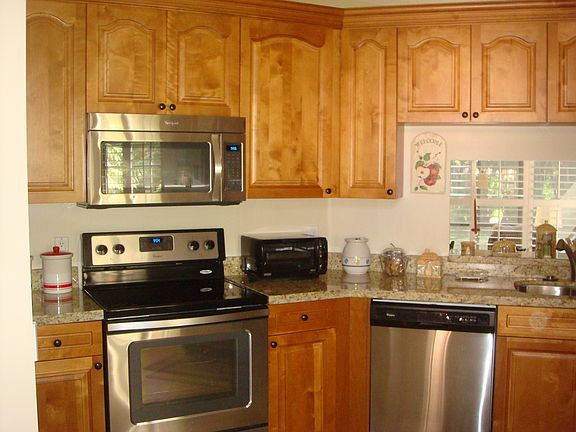 3rd image of 7645 Lexington Club Blvd APT A