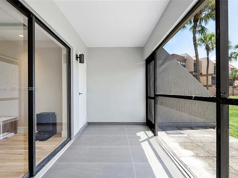 230 Lakeview Dr #106 — Photo 40