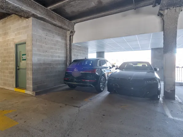 302 The Promenade image 44 of 48