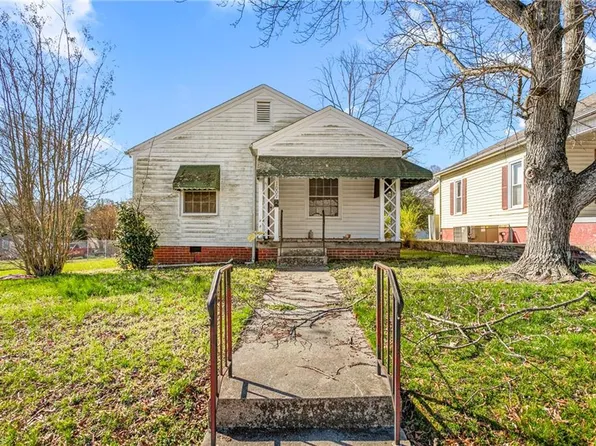 1009 Grace Ave, Burlington, NC 27217